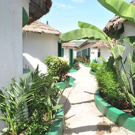 African Village Hotel Bakau Экстерьер фото